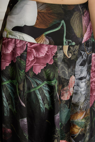 Black botanical cape set