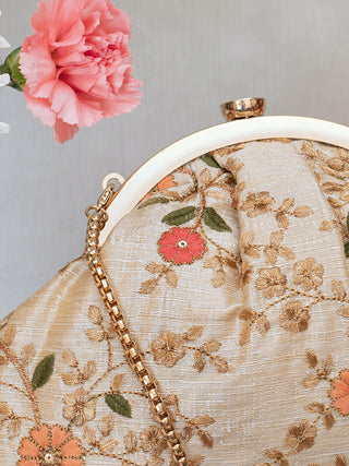 Beige floral creeper vintage purse
