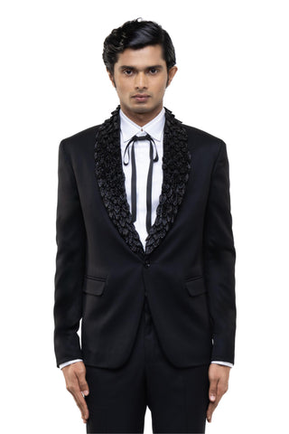 Black feather lapel embroidered tuxedo set