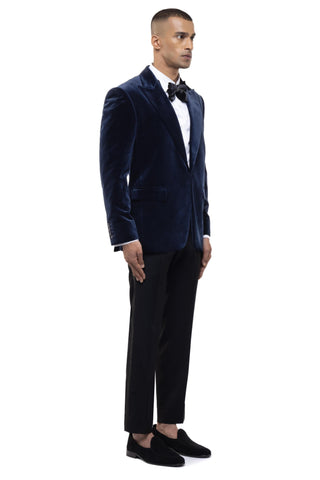 Blue peak lapel tuxedo set