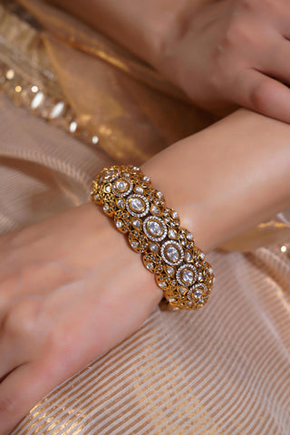 Kada for Indian Weddings – White Gaurangi by Amraani