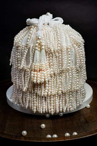 White gilt raindrops bag