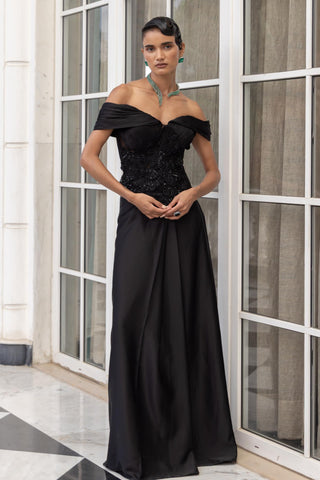 Gown for Contemporary Wear – Aveline Black by House of Armuse