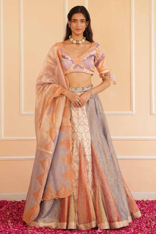 Blue dil se anika lehenga
