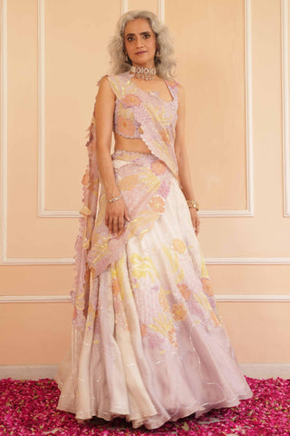 Ivory dil se arya lehenga