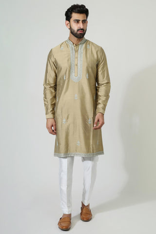 Gold kurta with aari embroidery