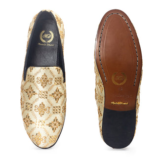 Beige zafrani slipons