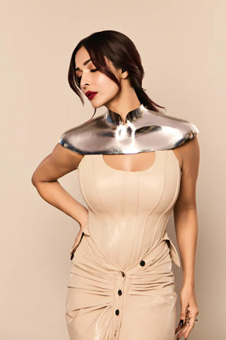 Sculpted Collar Avant-Garde - Silver Metal Collar by Essé