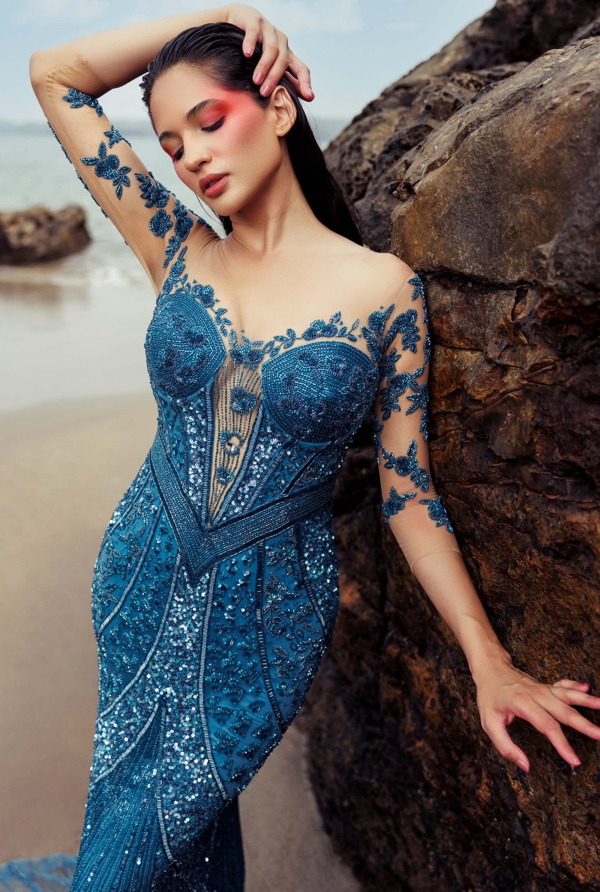 Cobalt blue flower sleeved gown xl / blue / women