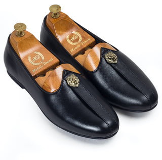 Black pasha leather juttis