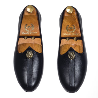 Black pasha leather juttis