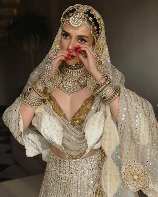 Lehenga Set Bridal Wear - Ivory Shahi Saaz Lehenga Set by Itrh