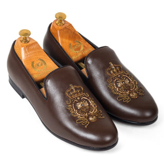 Brown royal bee slip-ons