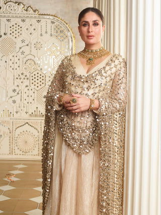 Gold sheesh poshida sunehra anarkali