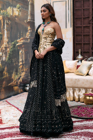 Lehenga set Indian Wedding – Black Couture Rohini by Itrh