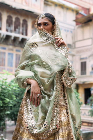 Lehenga set Indian Wedding – Gold Couture Kiran Sona Chandi by Itrh