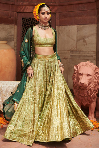 Green pushp lampi naach lehenga set