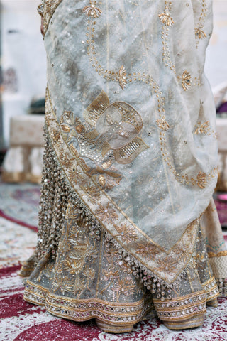 Lehenga set Indian Wedding - Gold Mangalmurti with Jaal by Itrh