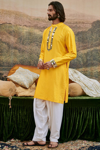 Yellow khayalat-e naach kurta set and stole
