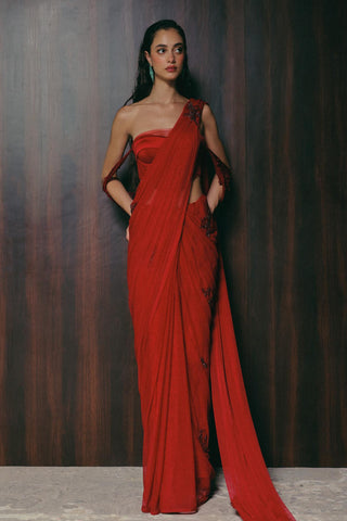 Red saree set - Indian Wedding - Roman Motif Saree by The Little Black Bow