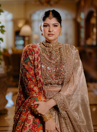 Lehenga Set Indian Wedding - Gold swarnali bridal by Itrh