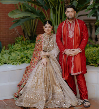 Lehenga Set Indian Wedding - Gold swarnali bridal by Itrh
