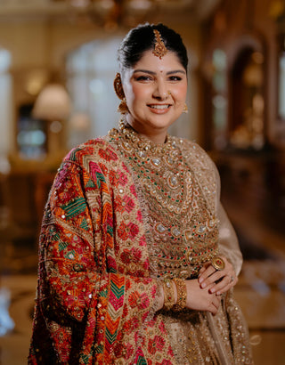 Lehenga Set Indian Wedding - Gold swarnali bridal by Itrh
