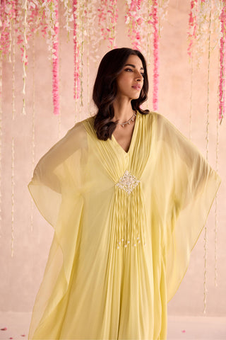 Yellow levy under bloom kaftan
