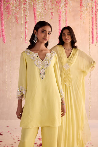 Yellow sunflower under bloom kurta set