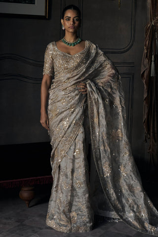 Saree Indian Wedding - Gray Silent Waterlillies by Matsya