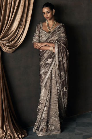 Saree Indian Wedding - Gray Masai Landscape by Matsya