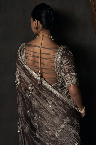 Saree Indian Wedding - Gray Masai Landscape by Matsya