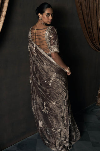 Saree Indian Wedding - Gray Masai Landscape by Matsya