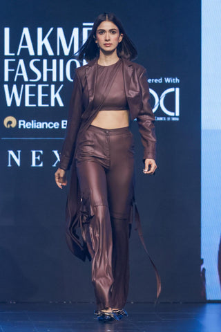 Trousers Contemporary Wear - Brown leather effect by Essé