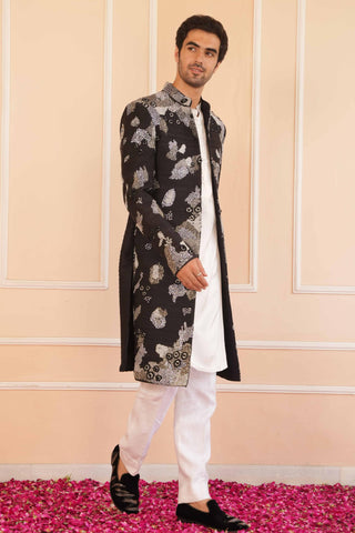 Black dil se sajj zardosi achakan