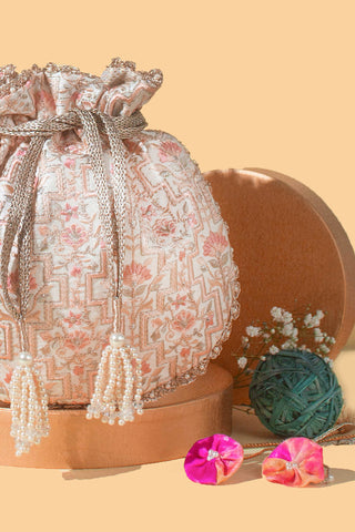 Off-white mogra scallop potli