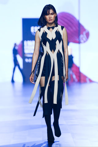 Vest Contemporary Wear - Multicolor monochrome knit panelled by Essé