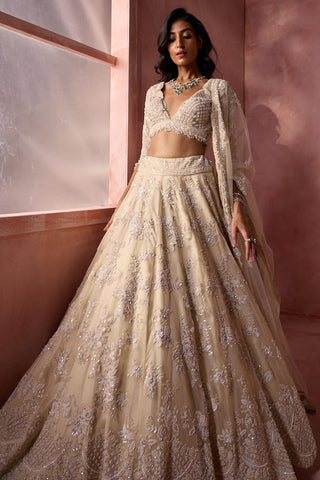 Organza lehenga set for Indian Wedding – Ivory Navyaa by Nitika Gujral