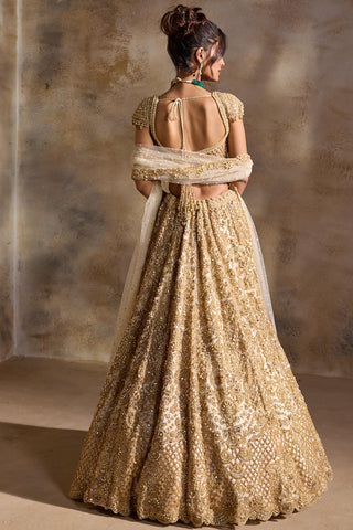 Cutwork lehenga set for Indian Wedding – Gold Navyaa by Nitika Gujral