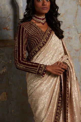 Pink nihaar woven saree set by Nitika Gujral at Mrs. G