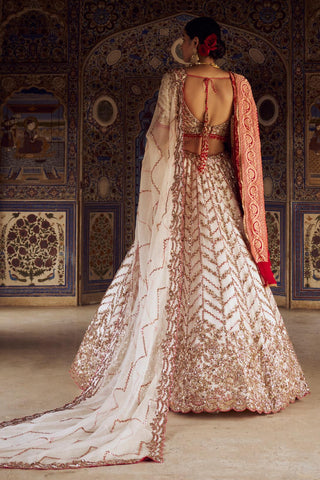 Lehenga set for Indian Wedding – Ivory Kashish by Nitika Gujral