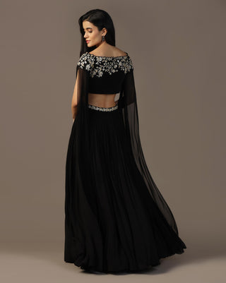 Black off shouldered cape sleeves crop top and skirt set