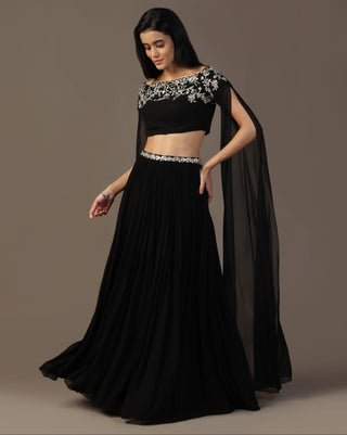 Black off shouldered cape sleeves crop top and skirt set