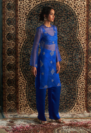 Neel embroidered straight kurta set