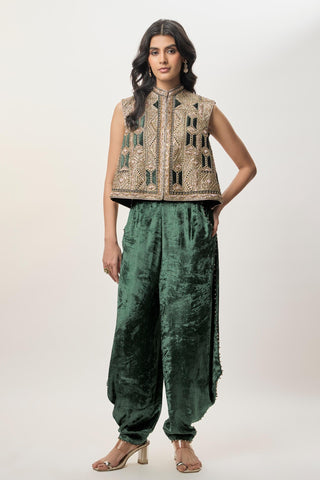 Jacket set for Contemporary Wear – Delnaz Emerald Green Embroidered by Payal Singhal