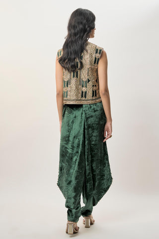 Jacket set for Contemporary Wear – Delnaz Emerald Green Embroidered by Payal Singhal