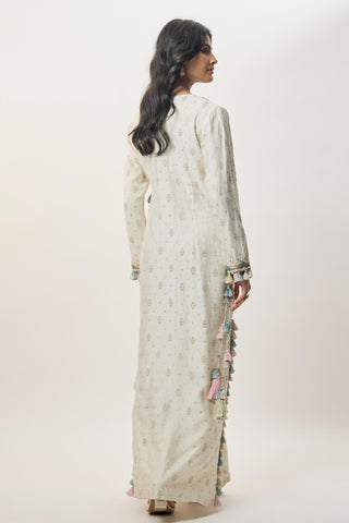 Off white kaftan for Indian Wedding â€“ Shahnmeh Yoke Beyza Kaftan by Payal Singhal