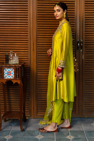 Olive green yoke kurta and pant with dupatta