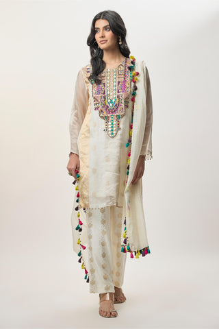 Kurta set for Indian Wedding – Shirin Off-White Embroidered by Payal Singhal