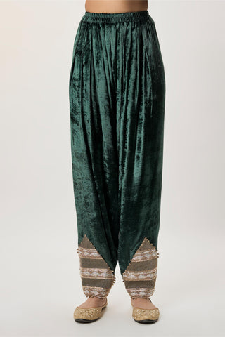 Kurta set for Indian Wedding – Elara Emerald Green Embroidered by Payal Singhal